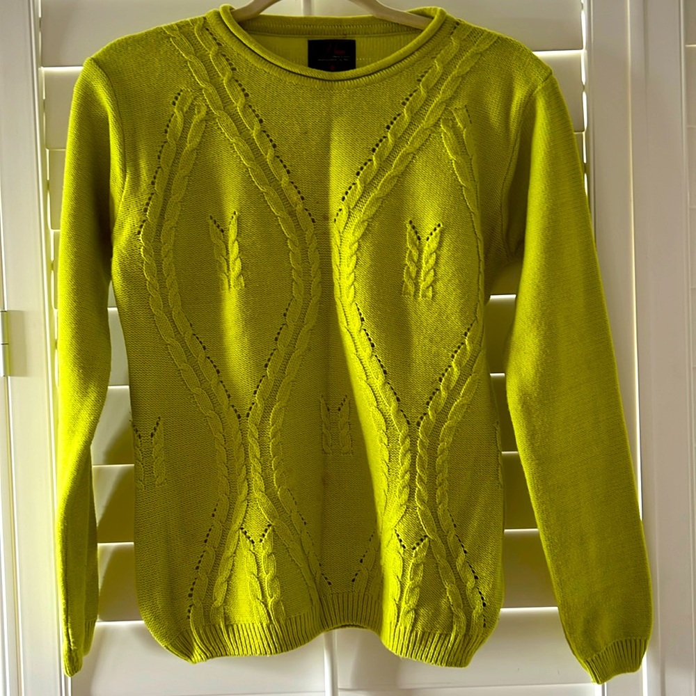 UMM Lovely Lime Green Crew Neck Pullover Sezane Sweater